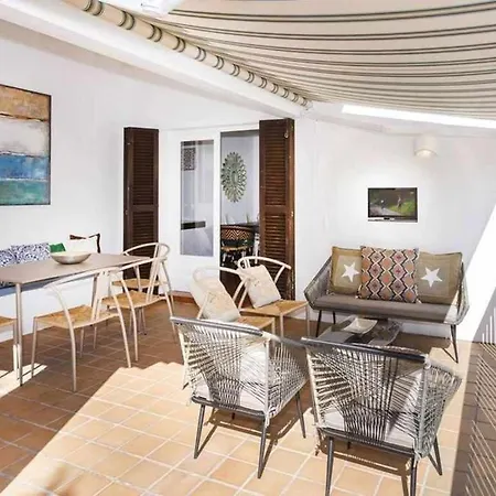 Bini Bella Ideal Para Familias Con Ninos Piscina Vallada Y Columpios Binibeca