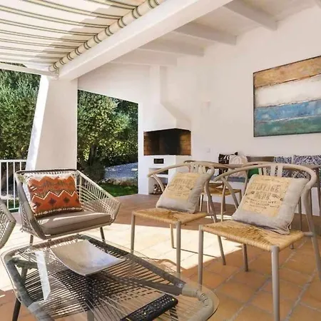 Bini Bella Ideal Para Familias Con Ninos Piscina Vallada Y Columpios