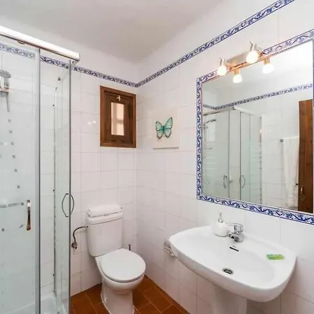 Villa Bini Bella Ideal Para Familias Con Ninos Piscina Vallada Y Columpios Binibeca